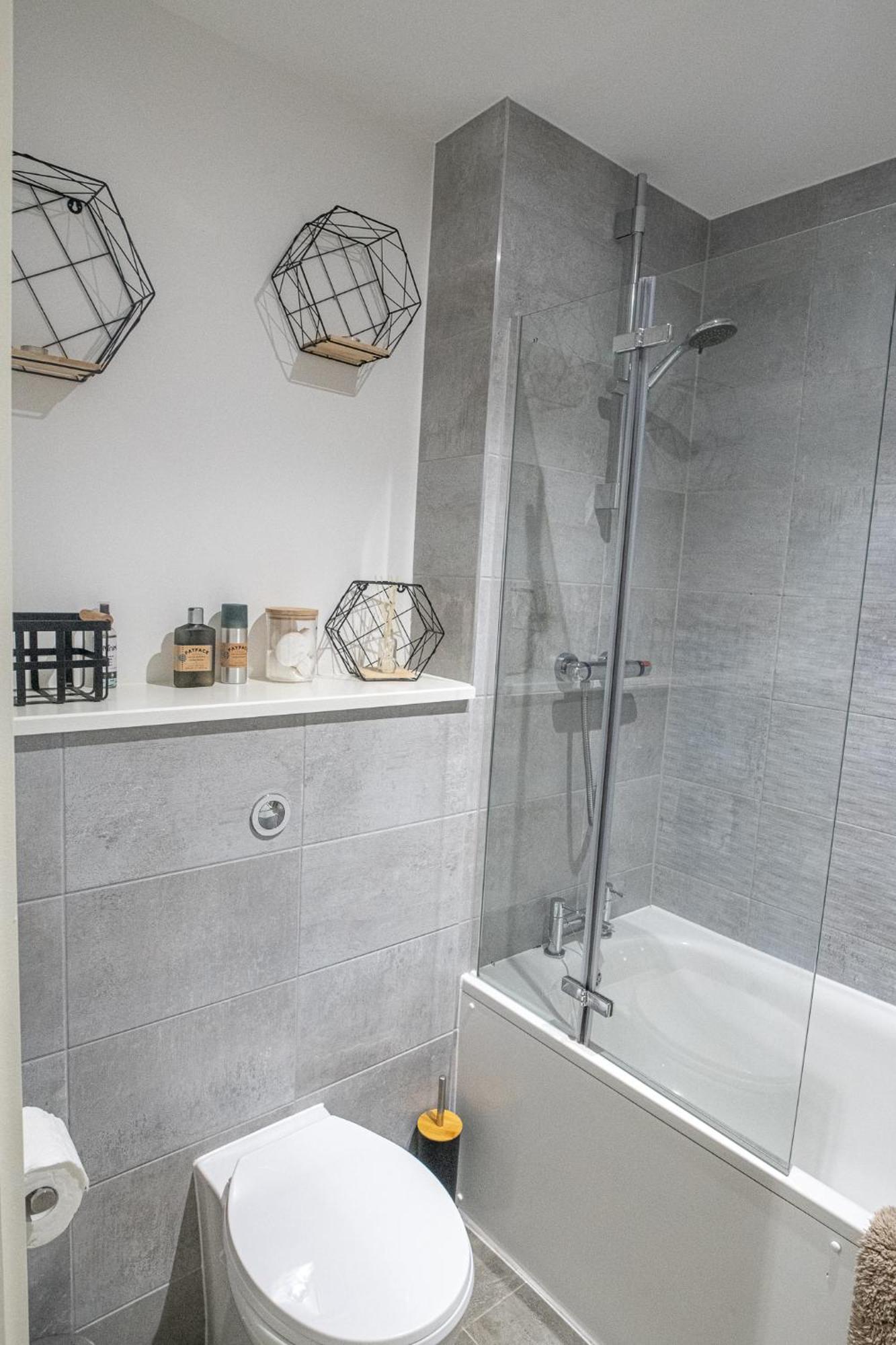 Modern And Spacious Apartment In Salford Quays Μάντσεστερ Εξωτερικό φωτογραφία
