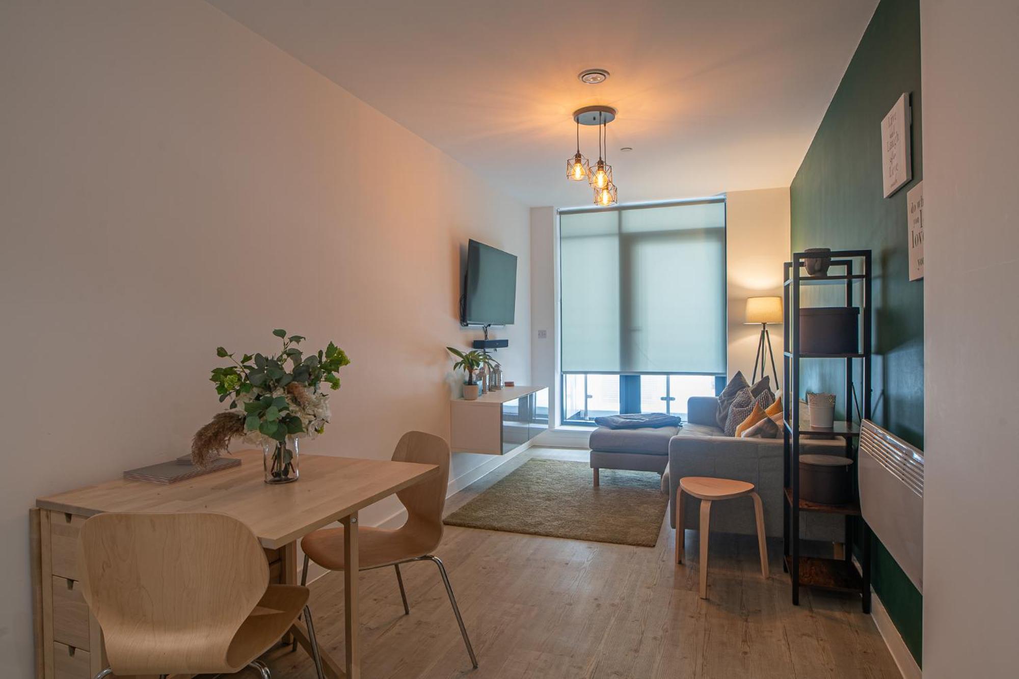 Modern And Spacious Apartment In Salford Quays Μάντσεστερ Εξωτερικό φωτογραφία